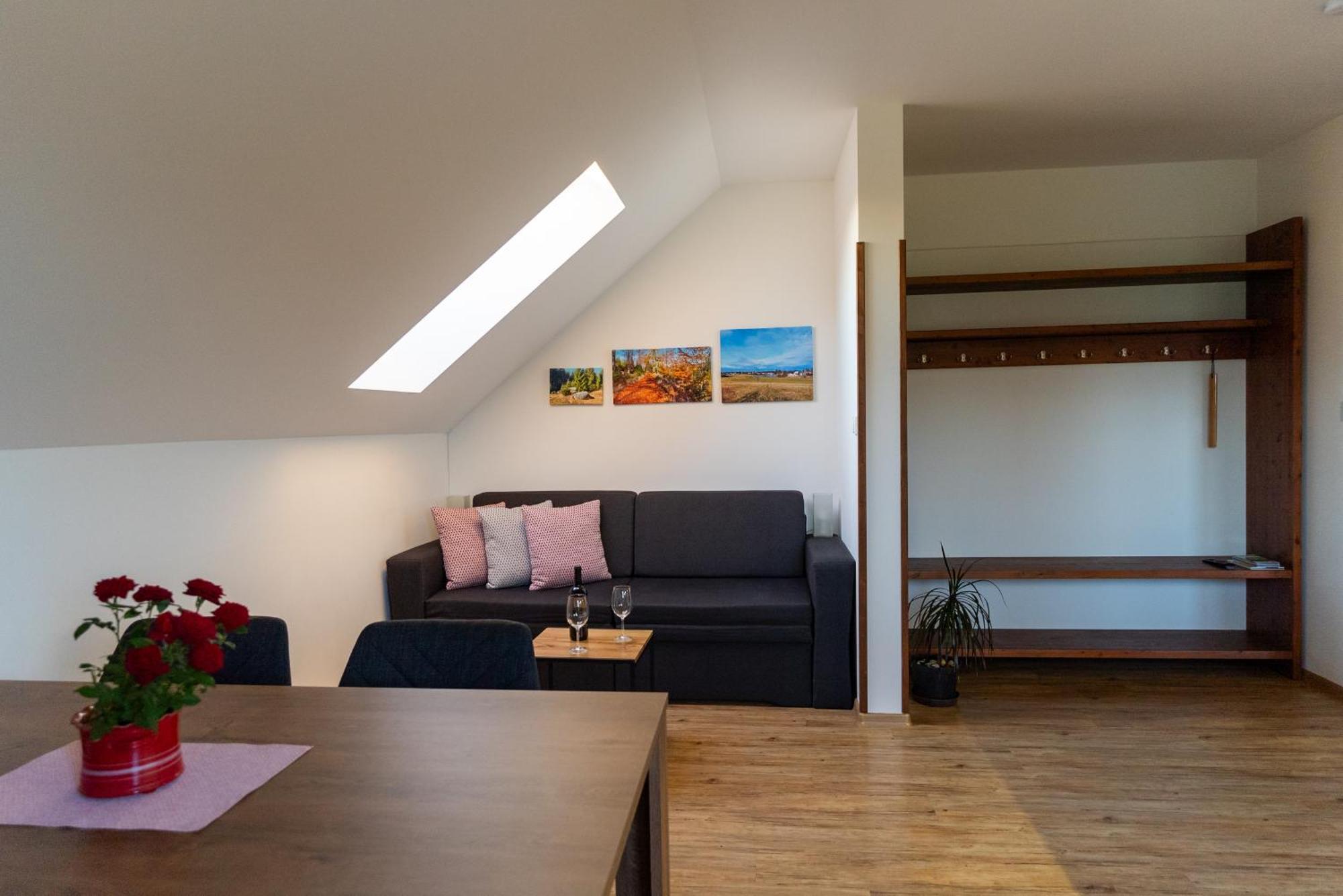 Apartmany Kohoutek A Slepicka V Novohradskych Horach โนเว ฮราดี ภายนอก รูปภาพ
